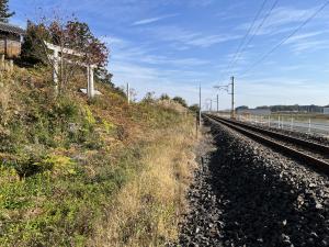 山王塚古墳と線路