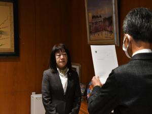 辞令交付式(1)